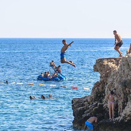 Miracle Lägenhet Budva Exteriör bild