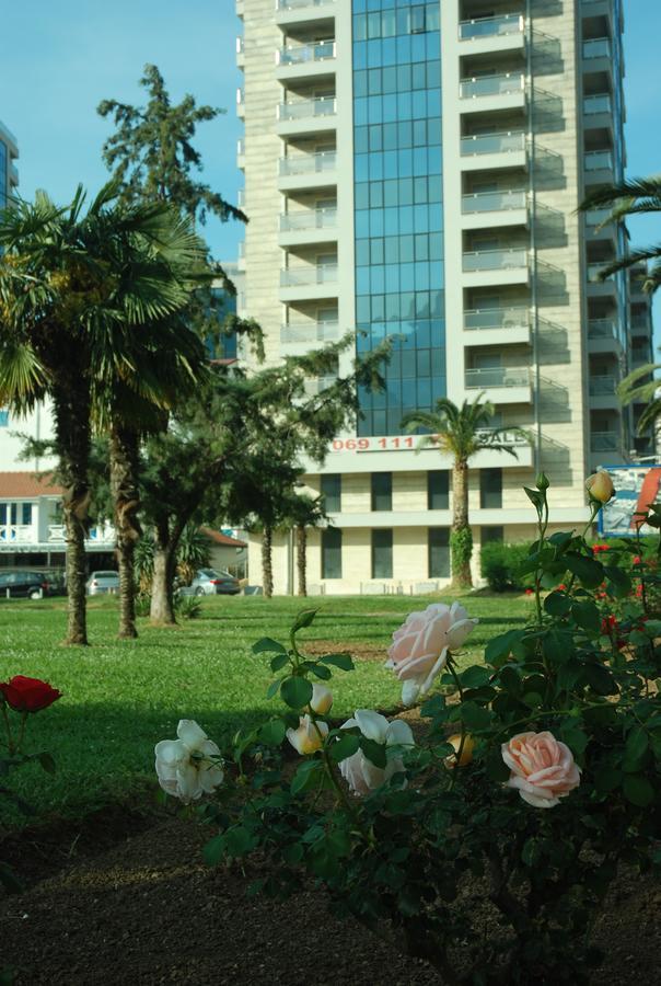 Miracle Lägenhet Budva Exteriör bild